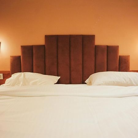The Krati Resort & Convention Centre Барелі Екстер'єр фото