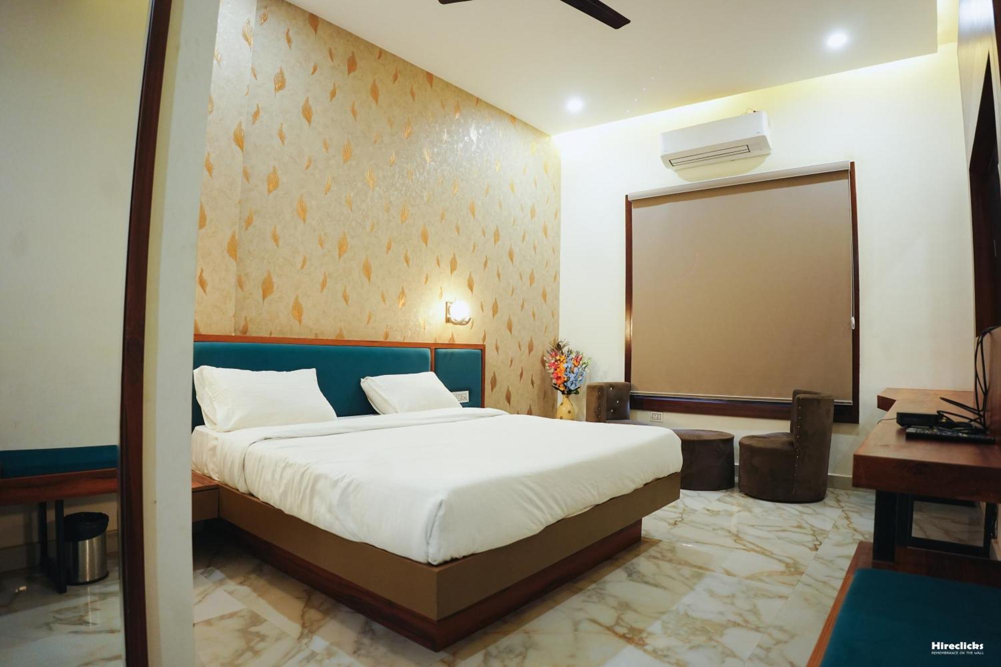 The Krati Resort & Convention Centre Барелі Екстер'єр фото